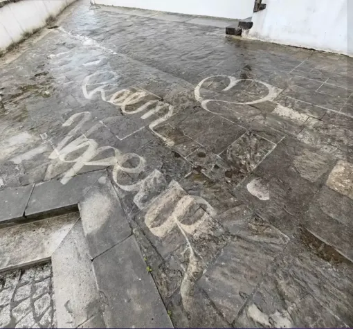 Nettoyage de la place de l'église à Saint Pierre D'irube, Saint-Martin-de-Seignanx, Green Vapeur