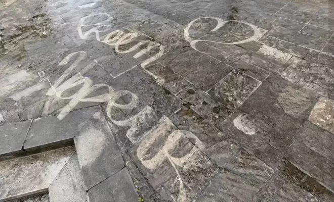 Nettoyage de la place de l'église à Saint Pierre D'irube, Saint-Martin-de-Seignanx, Green Vapeur